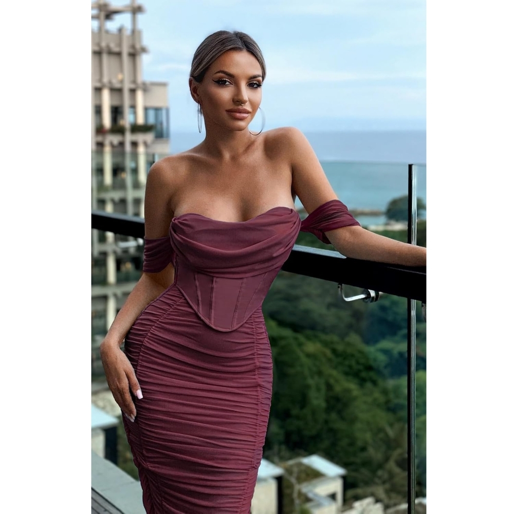 Elegant Burgundy Off-Shoulder Dress, Off-Shoulder Ruched Bodycon Midi Dress